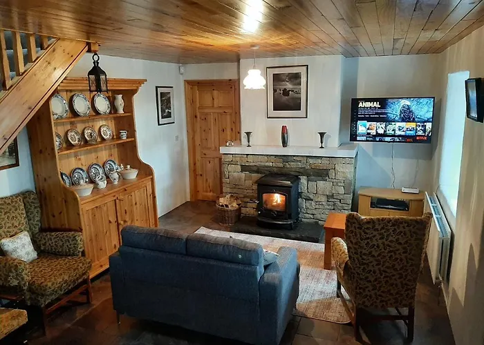 Traditional Cosy With Beautiful Views Сasa de vacaciones Westport